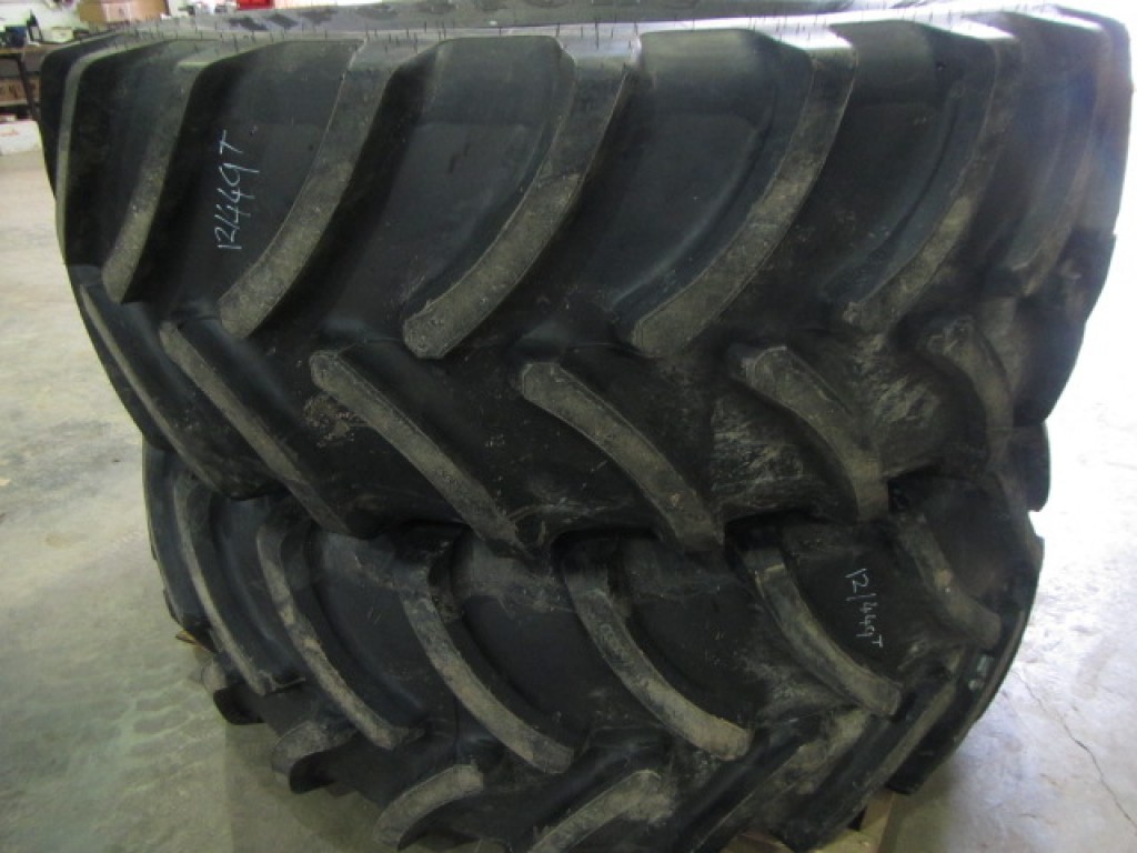 2x 650/65/38 + 2x 540/65/28 new Firestone tyres