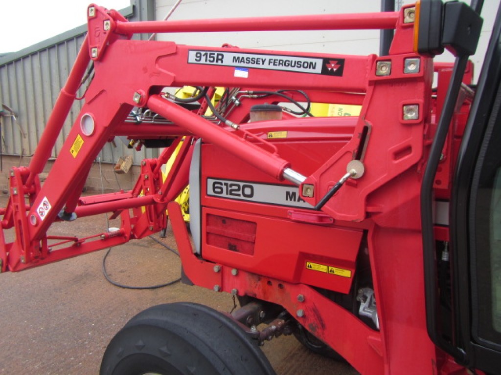 Massey Ferguson 915R loader, third service, brackets to fit MF 6120/6130/6140 and 6150, this loader is as new