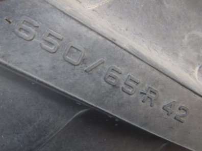 2x new 650/65/42+540/65/34 Pirelli tyres fitted to Deutz wheels, to fit a Deutz 180.7 or M650