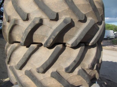 2x Trelleborg 480/70/24 tyres, 30%