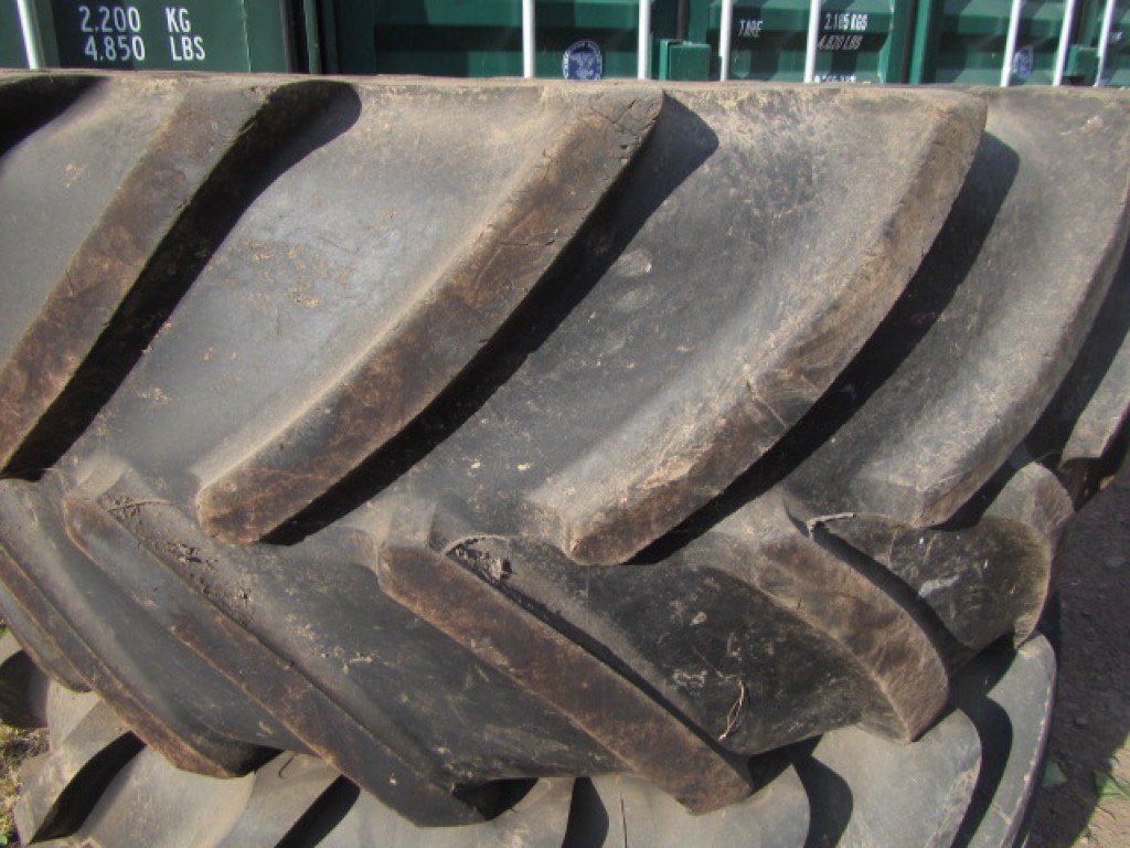 1x Michelin 600/65/28 tyre 40%