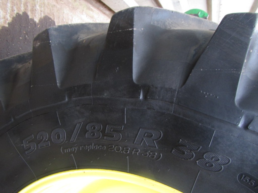2x 20.8/38 + 2x 16.9/28 Michelin tyres 60%