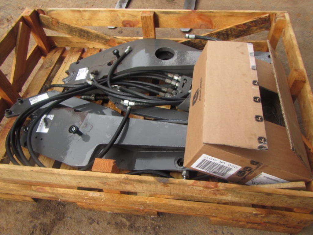 Quicke brackets and valve to fit Fendt 700 SCR series tractors