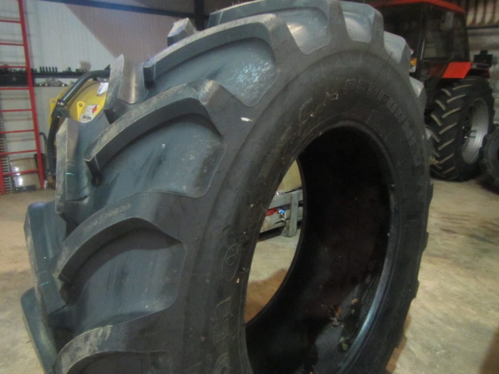 1x new Firestone 580/70/38 tyre