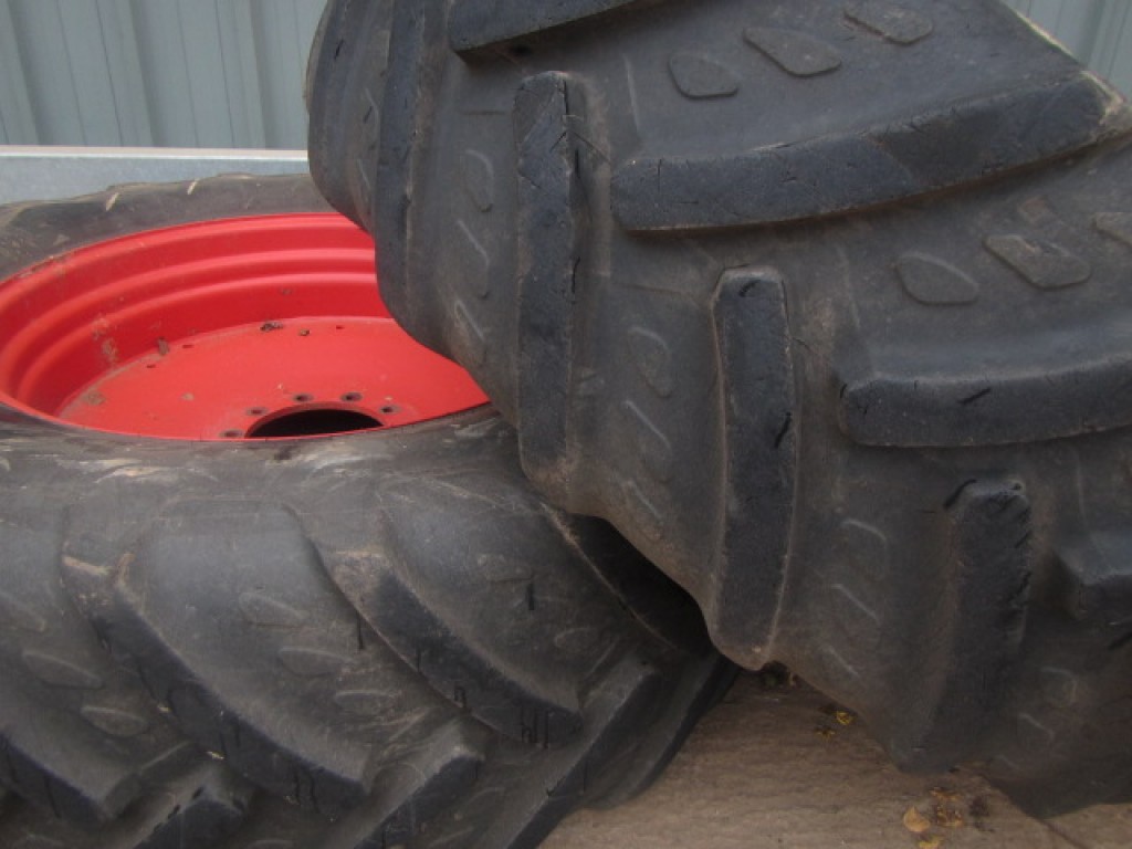 2x 650/65/42 + 2x 540/65/30 Kleber tyres, fitted to Fendt 820/720 wheels