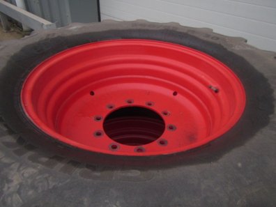 2x 650/65/42 + 2x 540/65/30 Kleber tyres, fitted to Fendt 820/720 wheels