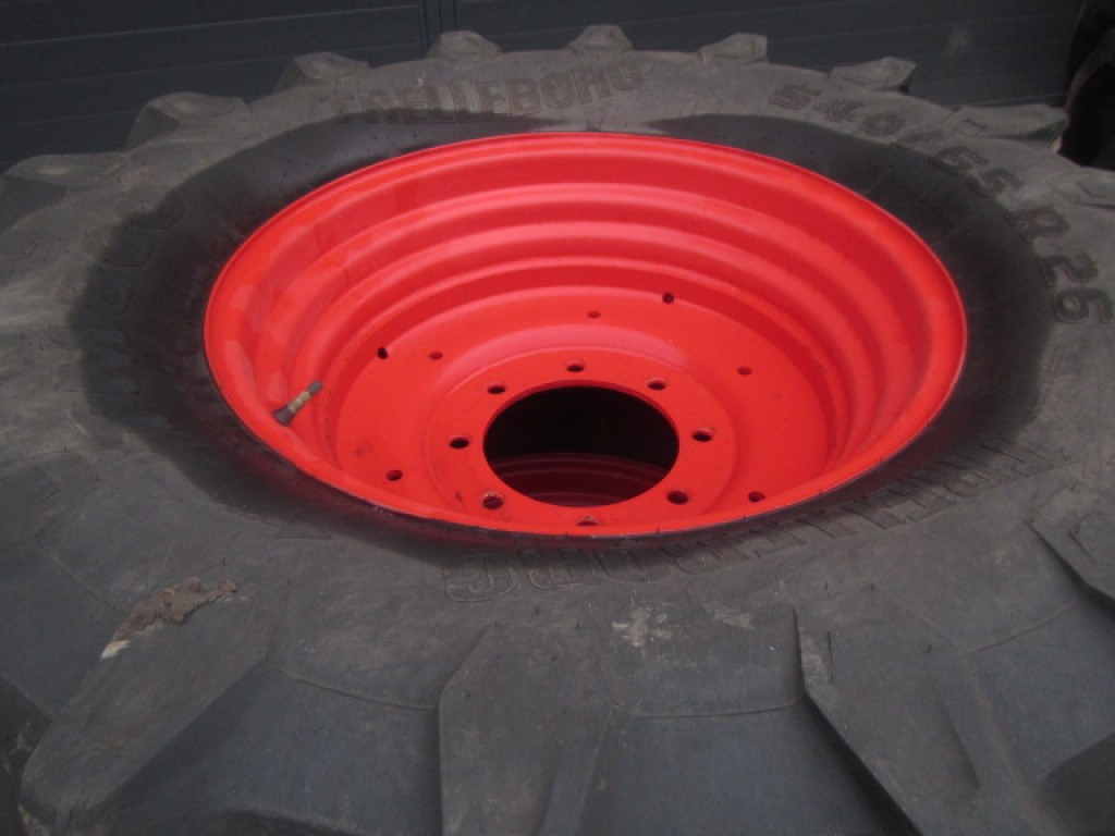 2x 650/65/38 + 2x 540/65/26 Trelleborg tyres, fitted to Fendt 415 wheels