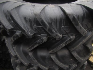 2x 18.4/34 + 2x 14.9/24 Michelin tyres 80%