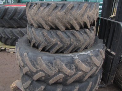 2 x 16.9/38 + 2 x 13.6/28 tyres 10%