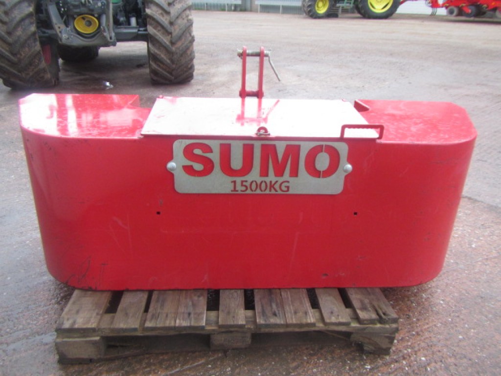 Sumo 1,500kg front weight with toolbox