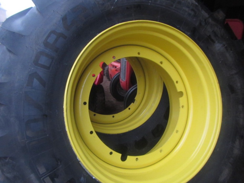 2x 710/70/42 new Michelin tyres, fitted to John Deere rims