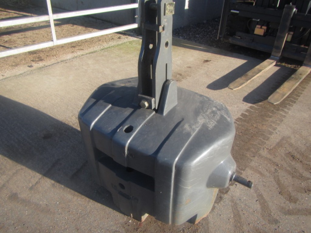 Massey Ferguson 900kg front weight