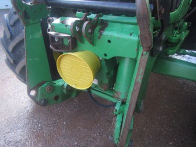 Zuidberg 3.5 ton front linkage and PTO, to fit JD 6230/6330/6530, taken off a 2009 John Deere 6430
