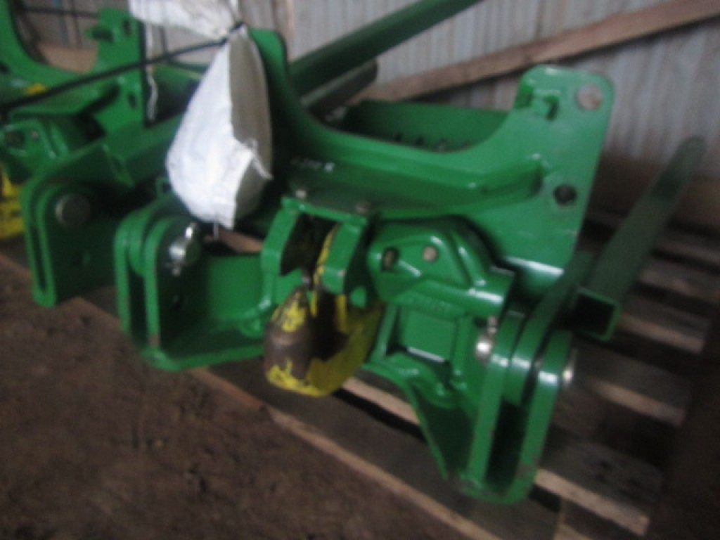 John Deere pickup hitch to fit 6170R, 6190R and 6210R
