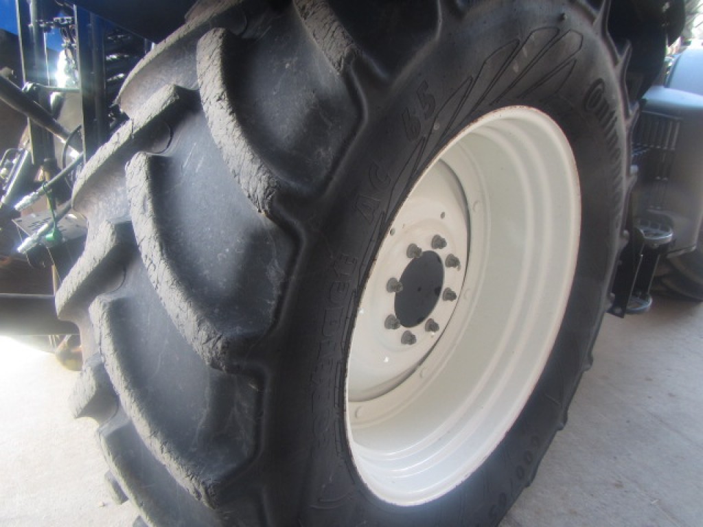 2x 600/65/38 + 2x 480/65/28 Continental tyres, fitted to New Holland rims