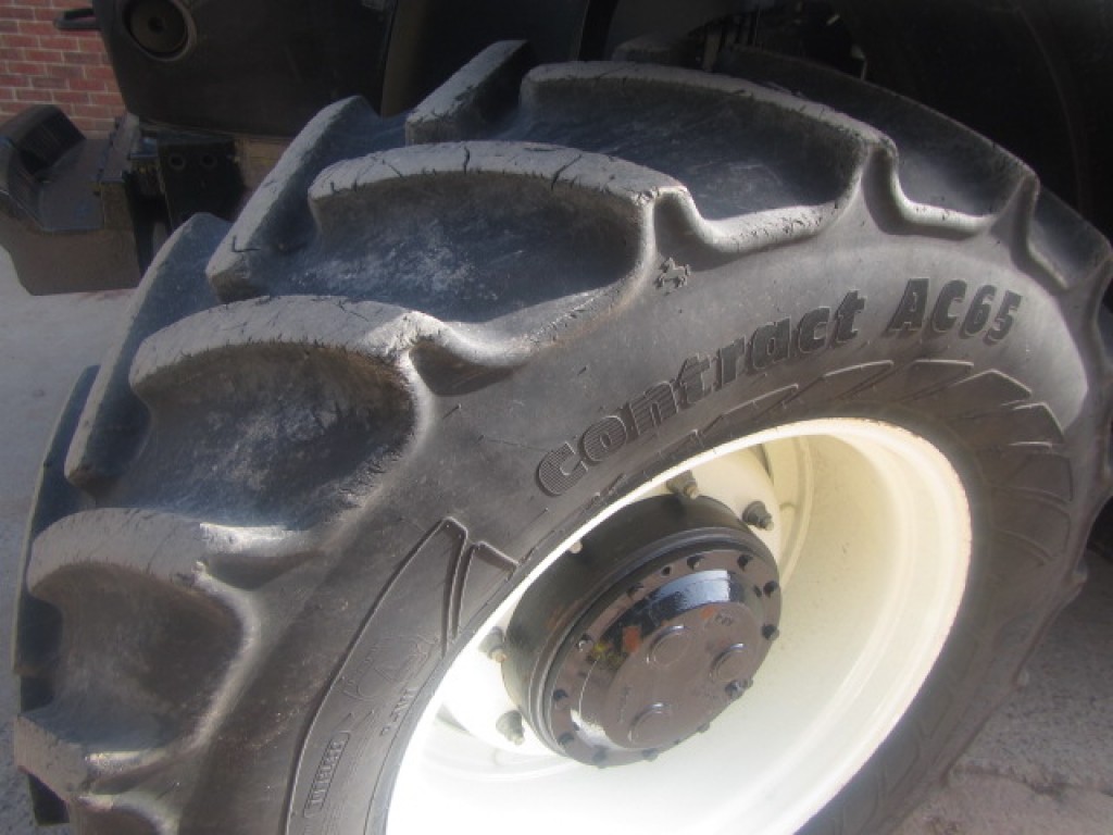 2x 600/65/38 + 2x 480/65/28 Continental tyres, fitted to New Holland rims