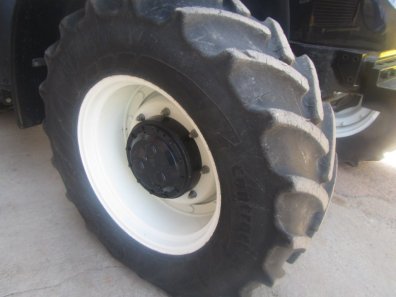 2x 600/65/38 + 2x 480/65/28 Continental tyres, fitted to New Holland rims