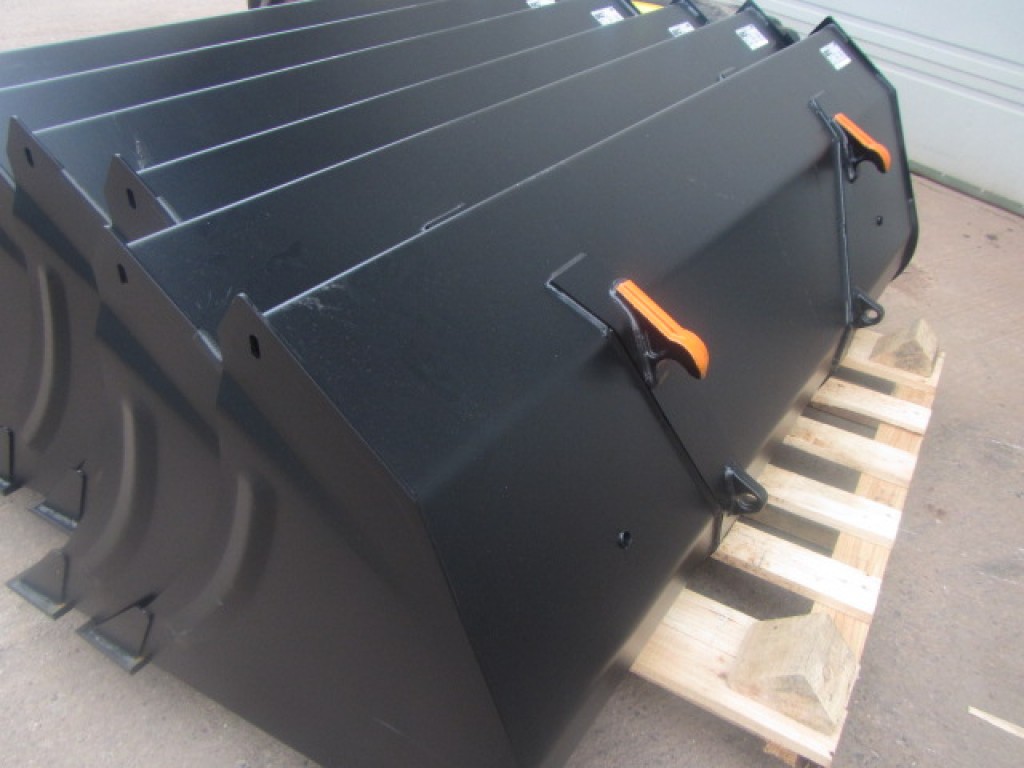 Quicke 210H bucket, new, Euro brackets