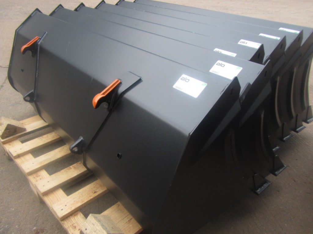 Quicke 210H bucket, new, Euro brackets