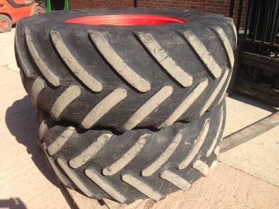 2x 540/65/30 Michelin tyres, fitted to Fendt 10 stud front wheels
