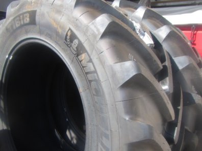 2x new 650/65/42 + 2x new 540/65/30 Michelin tyres