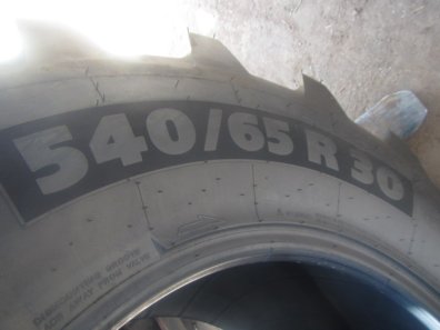 2x new 650/65/42 + 2x new 540/65/30 Michelin tyres