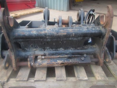 Manitou carriage to fit 2011 Manitou 634 telescopic handler, hydraulic locking