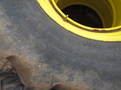2x 710/70/42 + 2x 600/70/30 Michelin dual wheels, C/W clamps and eyes
