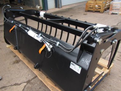 1x Quicke 230 Silograb, Euro brackets with hydraulic hoses