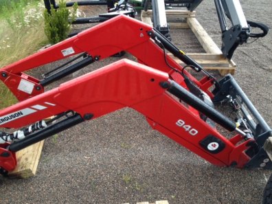 Massey Ferguson 940 loader, third service, Euro/Trima carriage