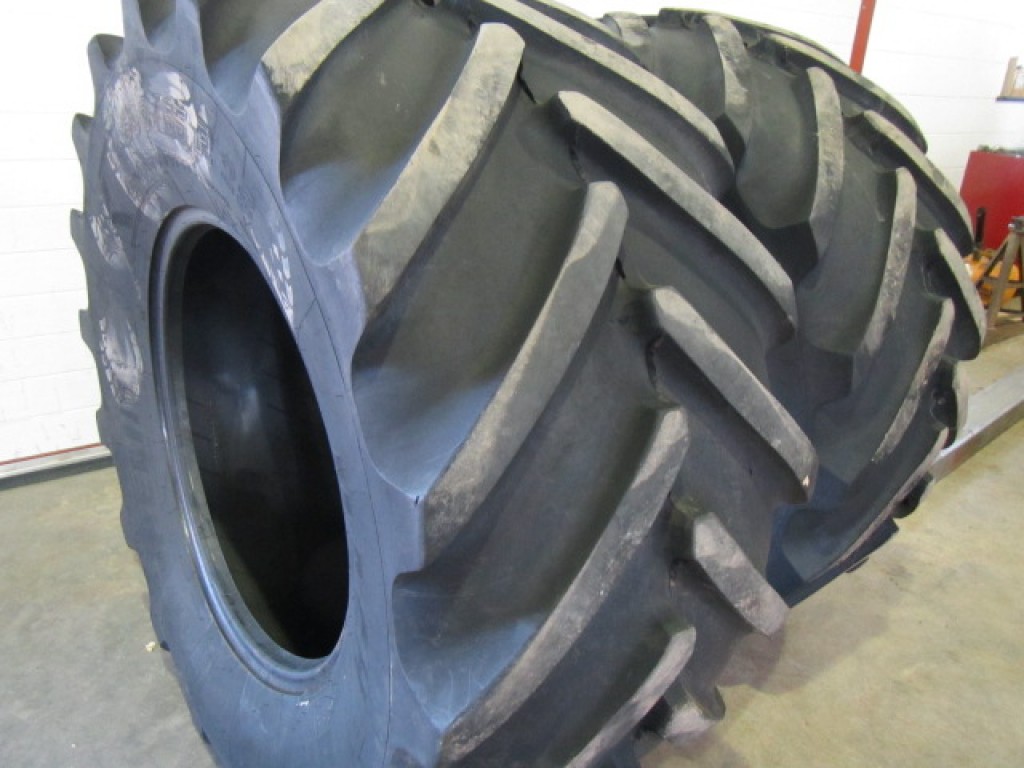 2x 600/65/28 Michelin Mach X Bib tyres