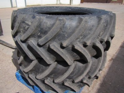 2x Goodyear 480/70/30 tyres 70%