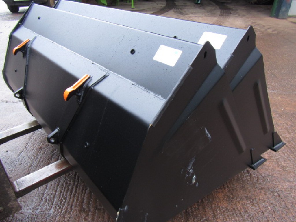 New Quicke HV220 bucket, Euro brackets