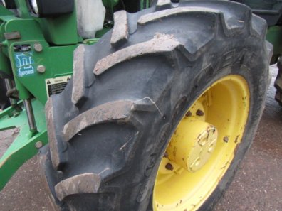 2x 16.9/34 + 2x 13.6/24 Goodyear Super Traction Radial 50% tyres