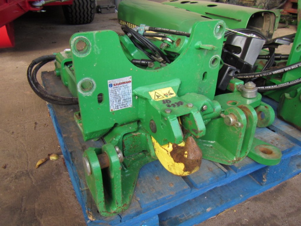 John Deere 7930 pickup hitch