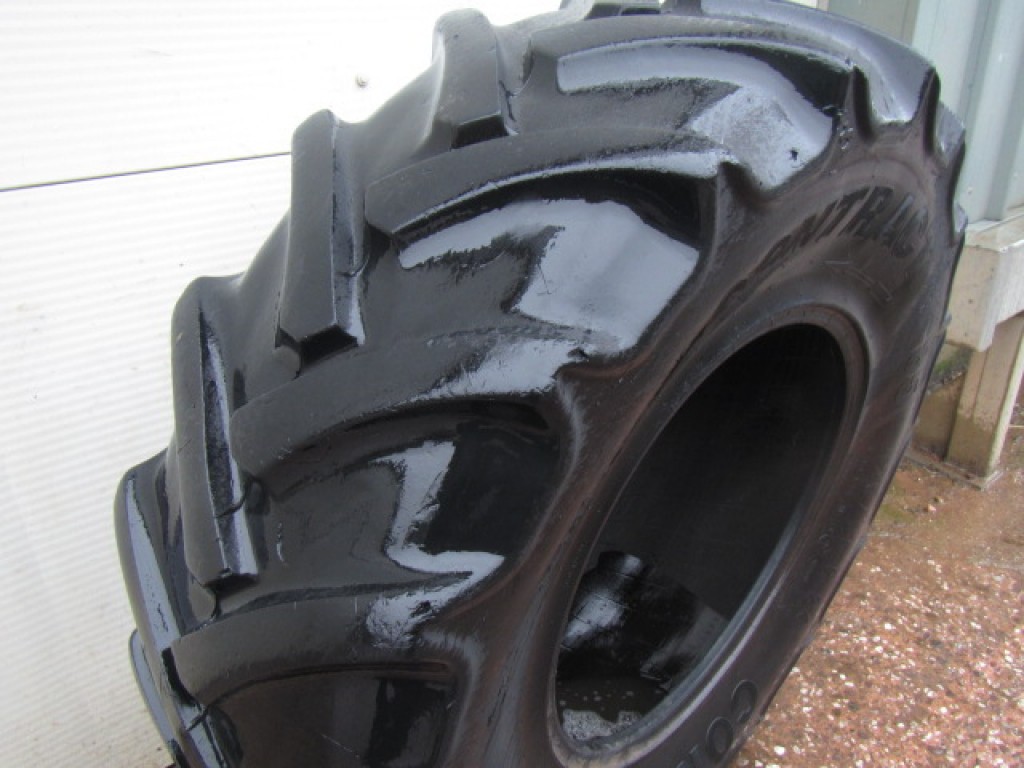 1x Continental 16.9/24 35% tyre