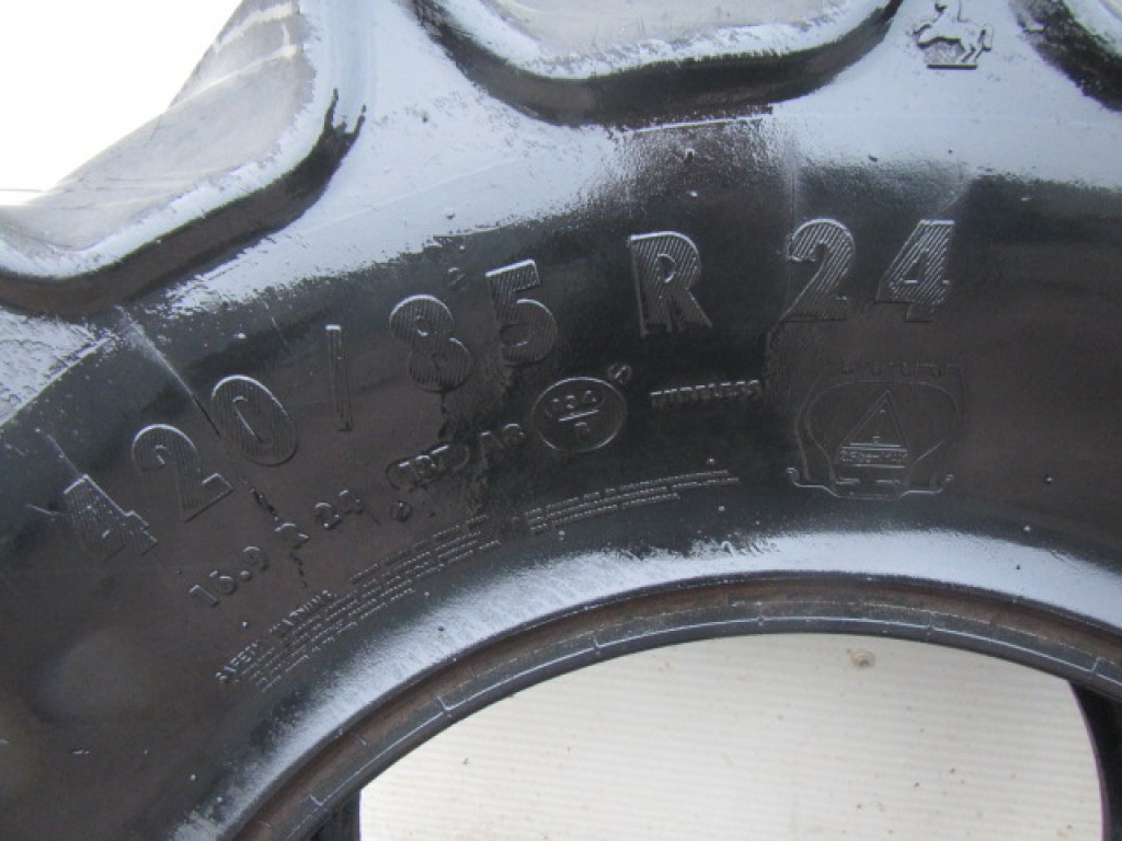 1x Continental 16.9/24 35% tyre