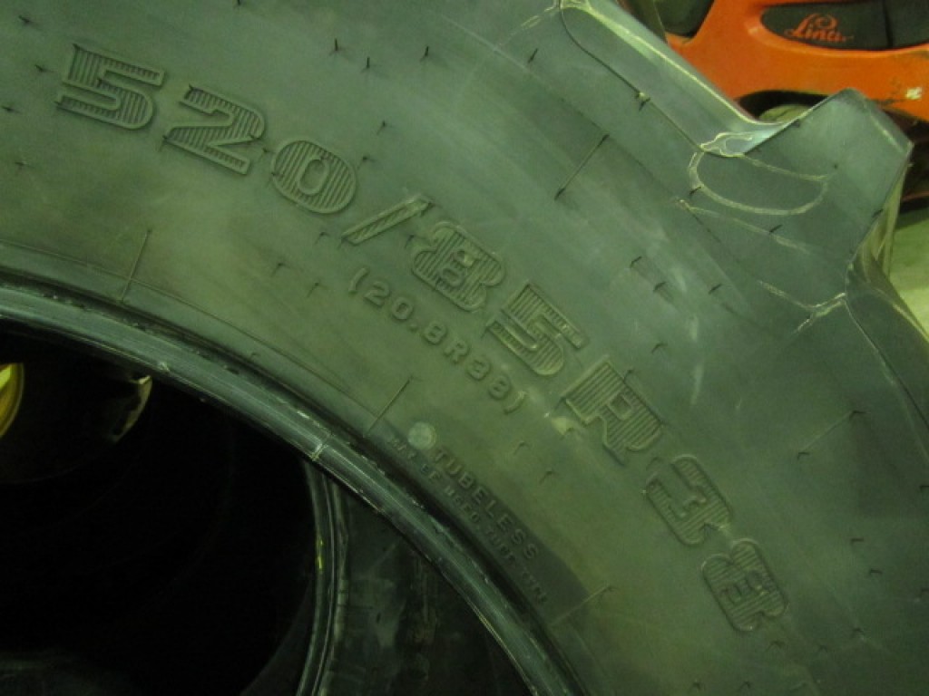 2x 20.8/38 Firestone 60% tyres