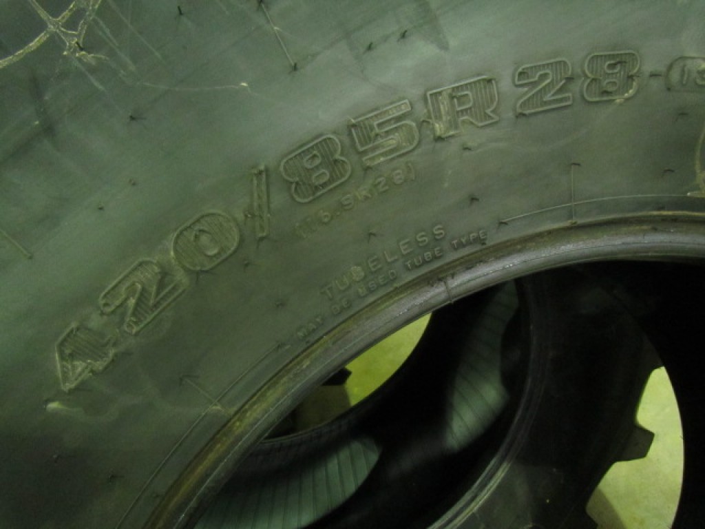 1x 16.9/28 Firestone tyre worn on one side