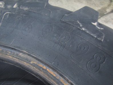 2x 16.9/28 10% Michelin tyres