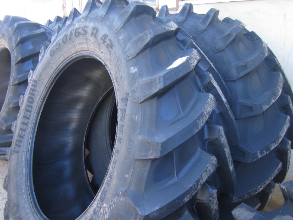 2x 650/65/42 + 2x 540/65/30 new Trelleborg tyres