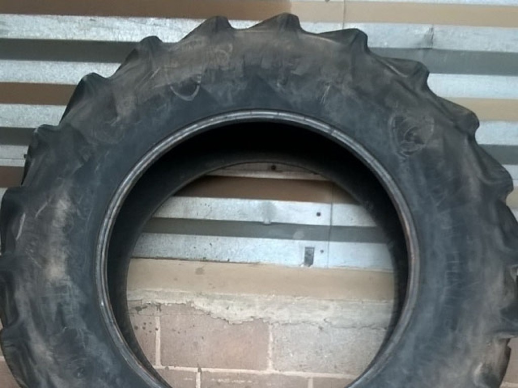 1 x Continental 18.4/38 tyre