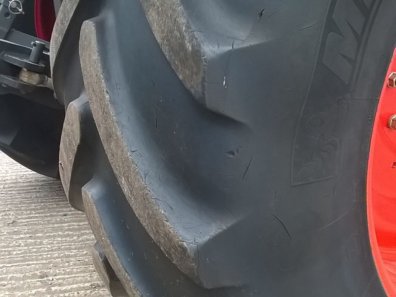 2x 540/65/28 + 2x 650/65/38 Michelin tyres, 35% tread