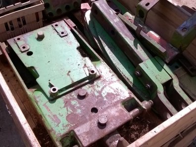John Deere 2850 spares, air cleaner, hitch, radiator, diesel tank, bonnet
