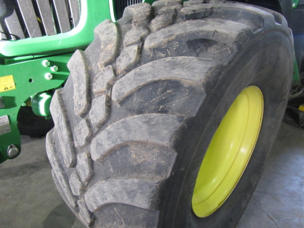 2 x 80065/32 + 2 x 680/55/26.5 wheels and tyres, to fit John Deere 6930