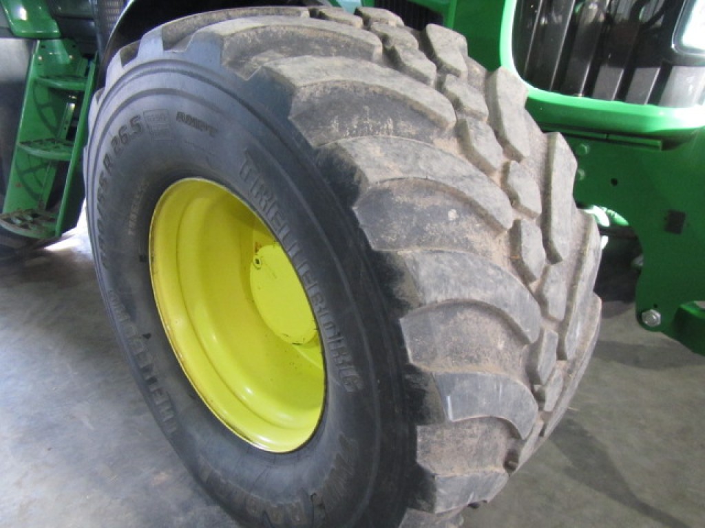 2 x 80065/32 + 2 x 680/55/26.5 wheels and tyres, to fit John Deere 6930