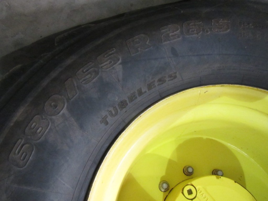 2 x 80065/32 + 2 x 680/55/26.5 wheels and tyres, to fit John Deere 6930