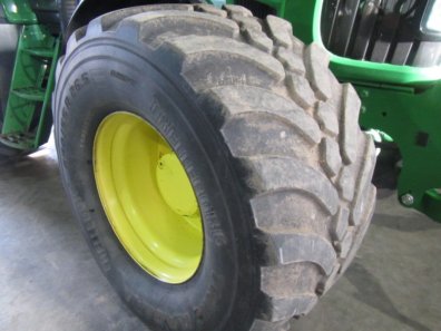 2 x 80065/32 + 2 x 680/55/26.5 wheels and tyres, to fit John Deere 6930