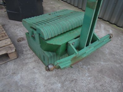 18x John Deere 50kg front weights, fitted to three point linkage frame