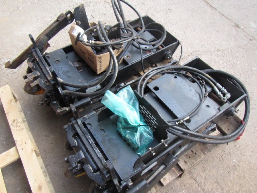 MX 110 and MX 135 pickup hitches